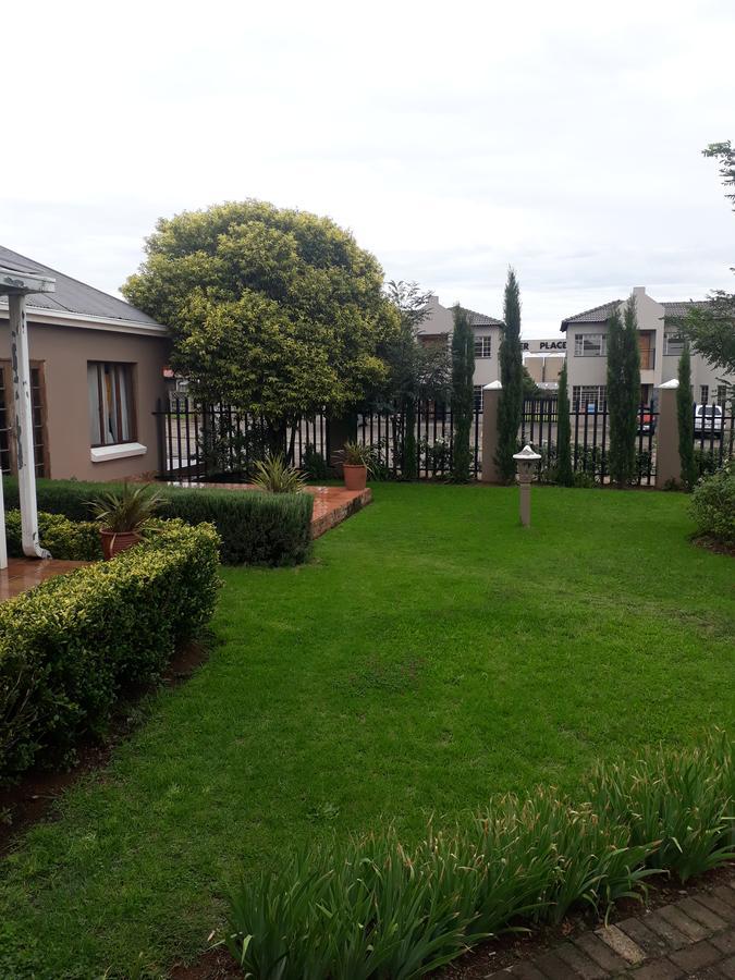 Balfour Lodge Exterior photo